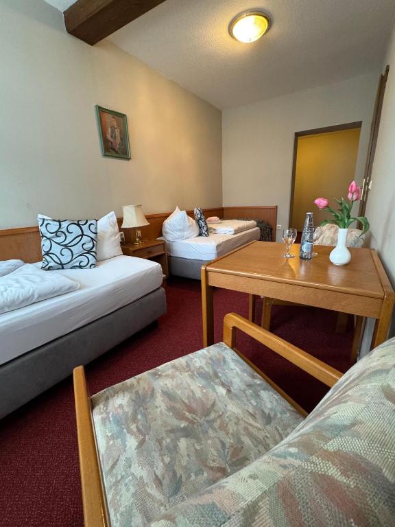 Hotel Zum Kanzler - Twin Room