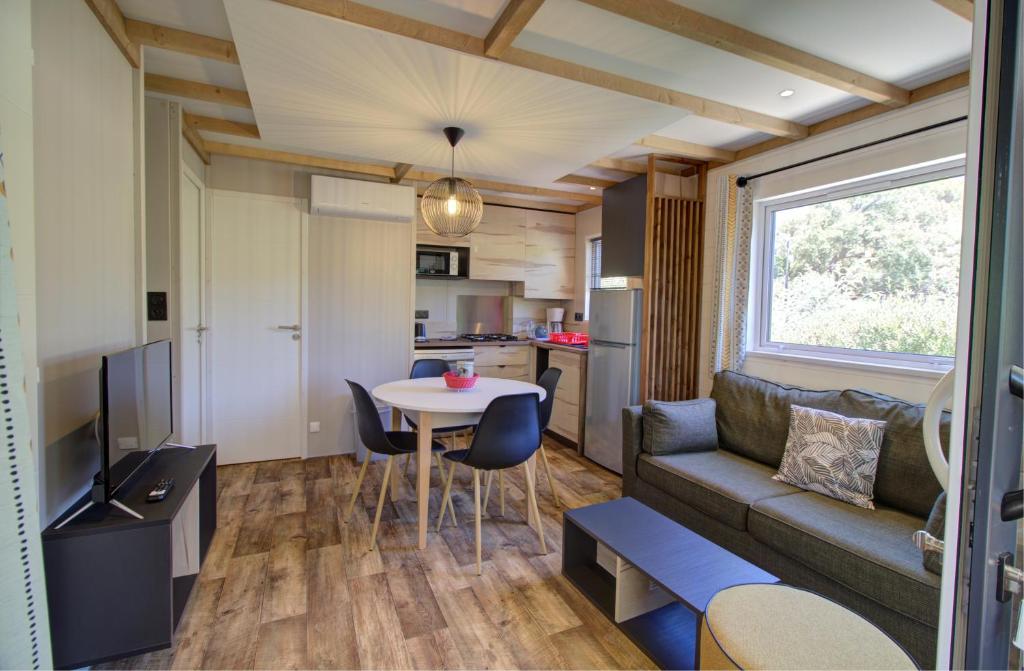Les Chalets du Lac - Amnéville Cité des Loisirs Galaxie - Two-Bedroom Chalet