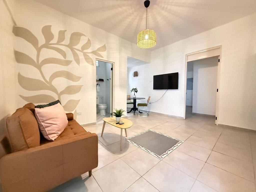 Bright and Spacious 1 BR