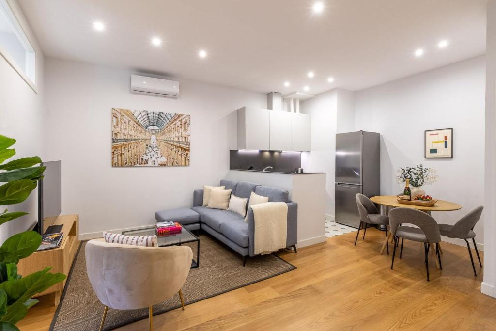 Bright 2-Bed Apartment in Las Letras Madrid