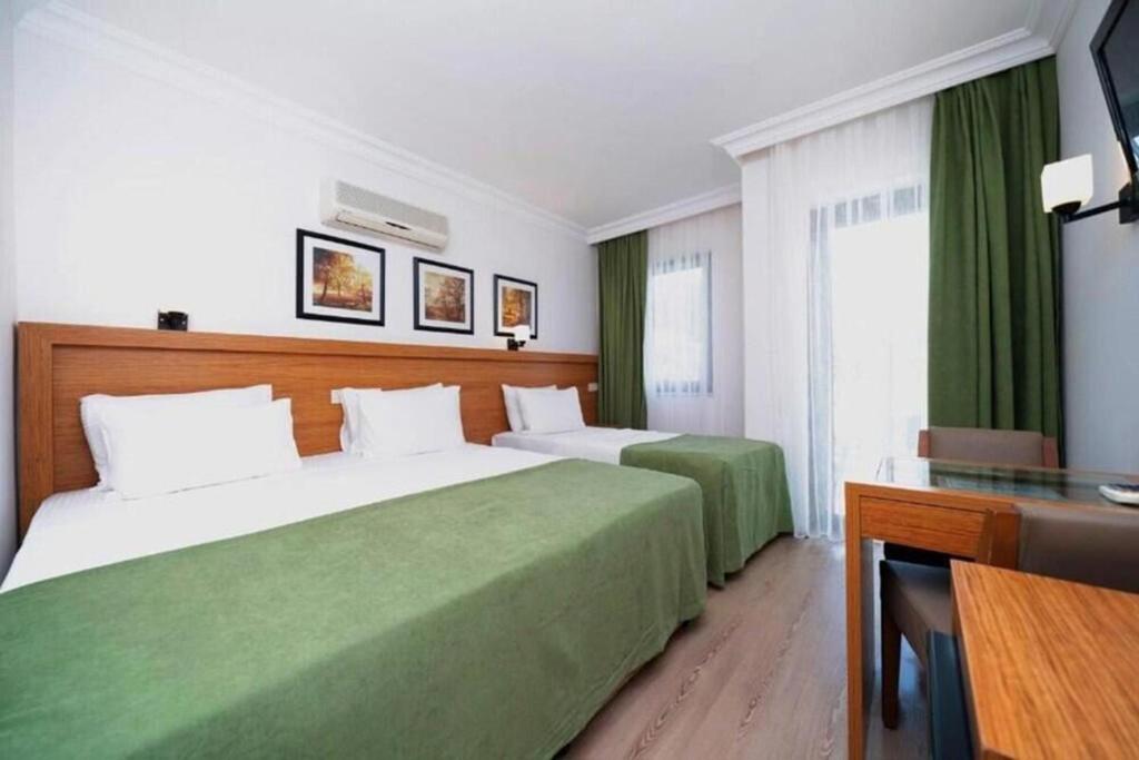 Fethiye Park Hotel - Triple Room With Pool View