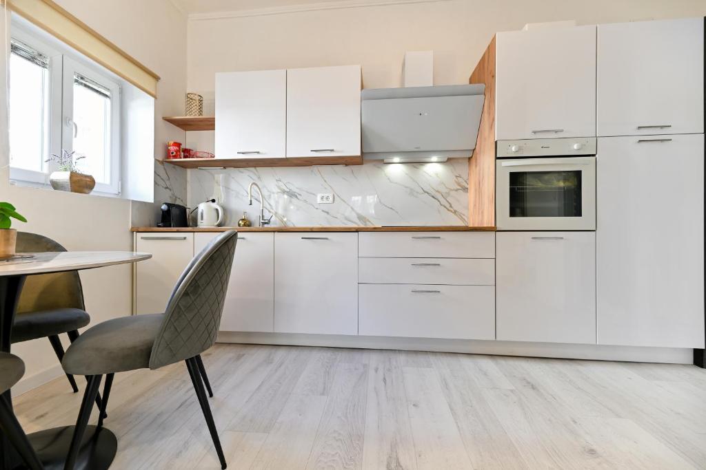 Apartment Populare - 11