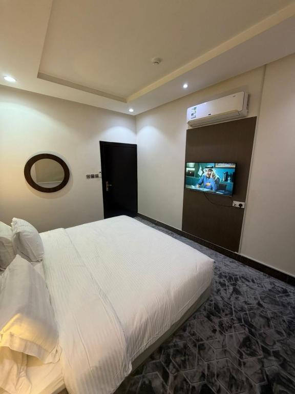QUIET ROOMS APARTMENT