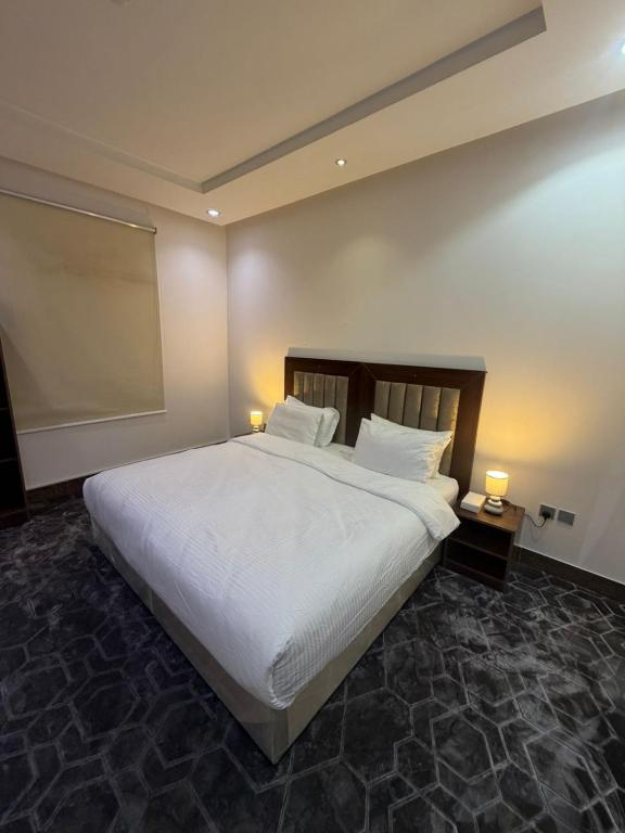 QUIET ROOMS APARTMENT