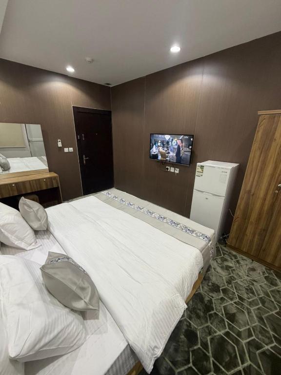 QUIET ROOMS APARTMENT