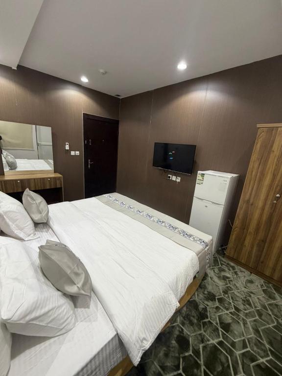 QUIET ROOMS APARTMENT