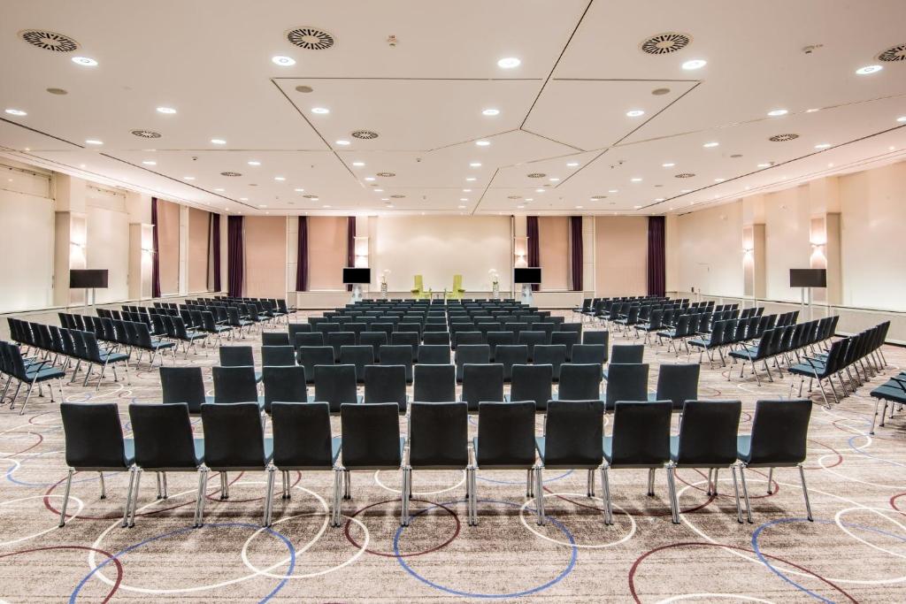 Crowne Plaza Berlin City Centre Ku'damm by IHG photo