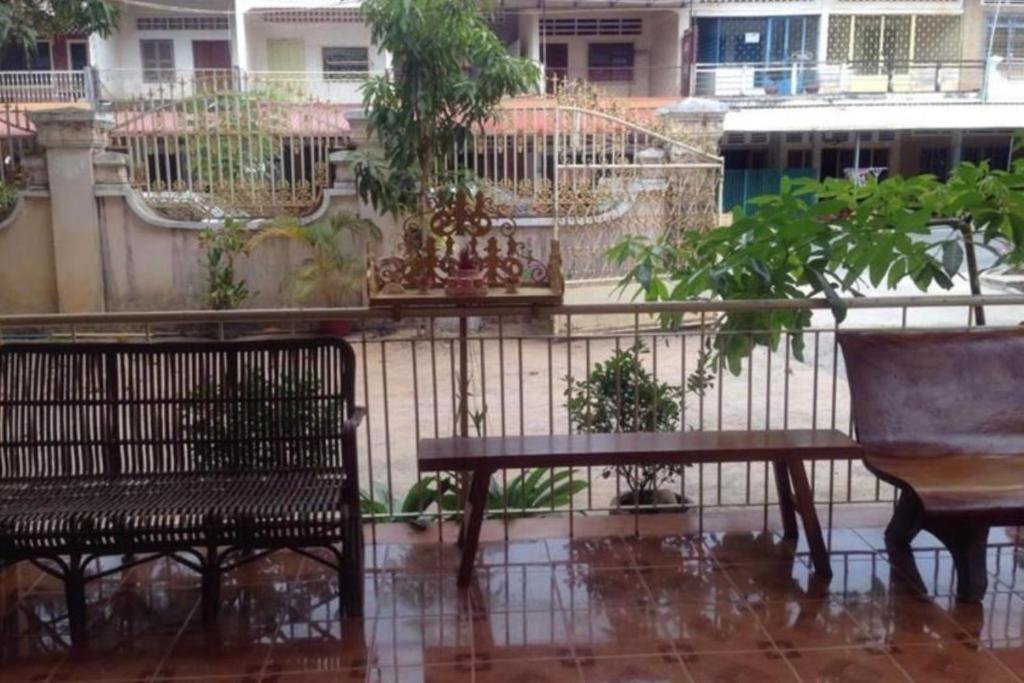 Balkón nebo terasa v ubytování Ta Eng Guesthouse
