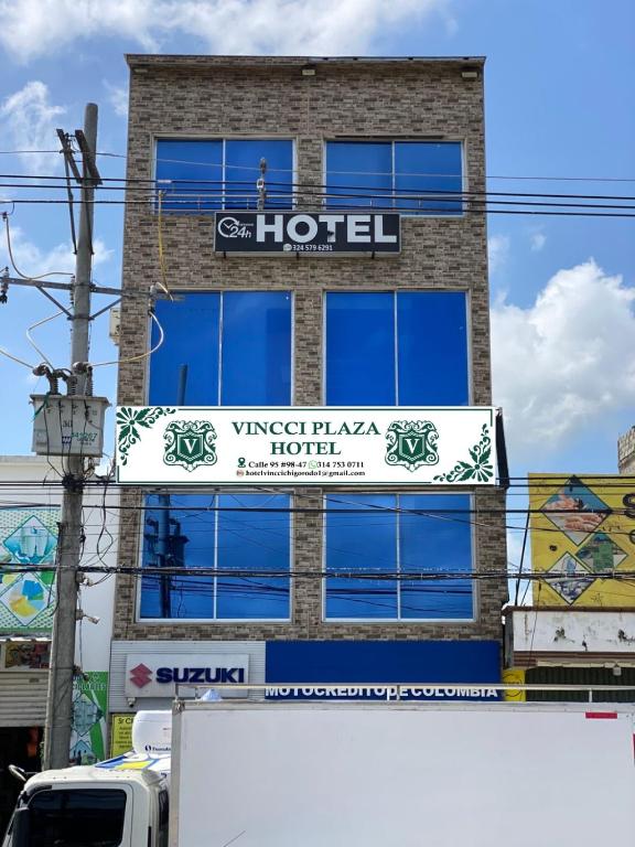 Et logo, certifikat, skilt eller en pris der bliver vist frem på Hotel Vincci Plaza