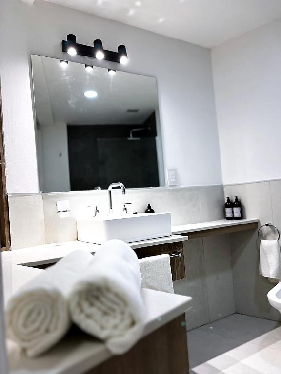 Esmeralda Apart a Estrenar