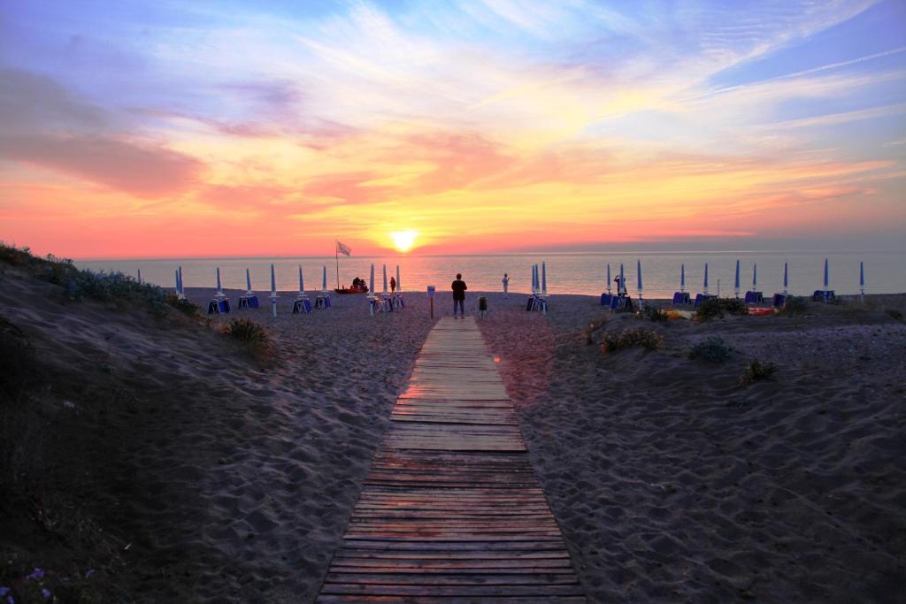 bett camping Campingbett mit Matratze  klappbar, komfortabel & ideal fr Camping!