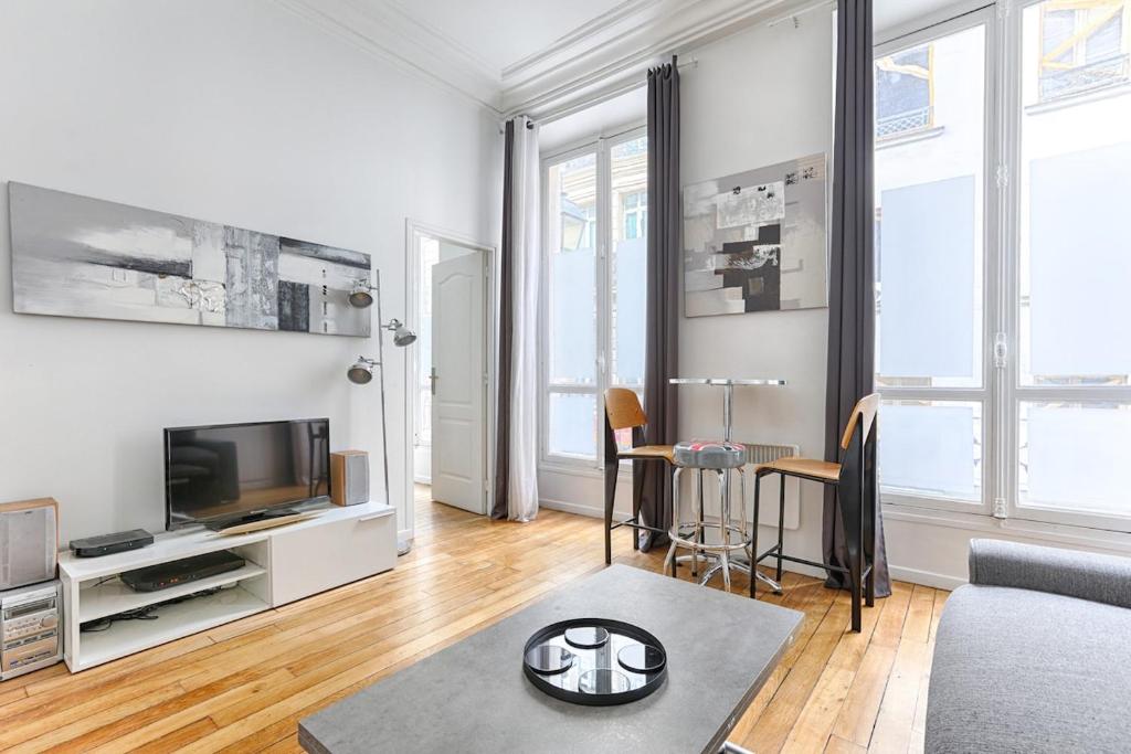 Sentier Historical Center Charming Apartment