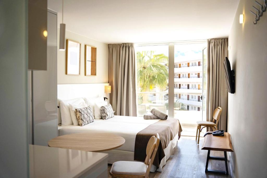 Coral Ocean View - Adults Only - 
