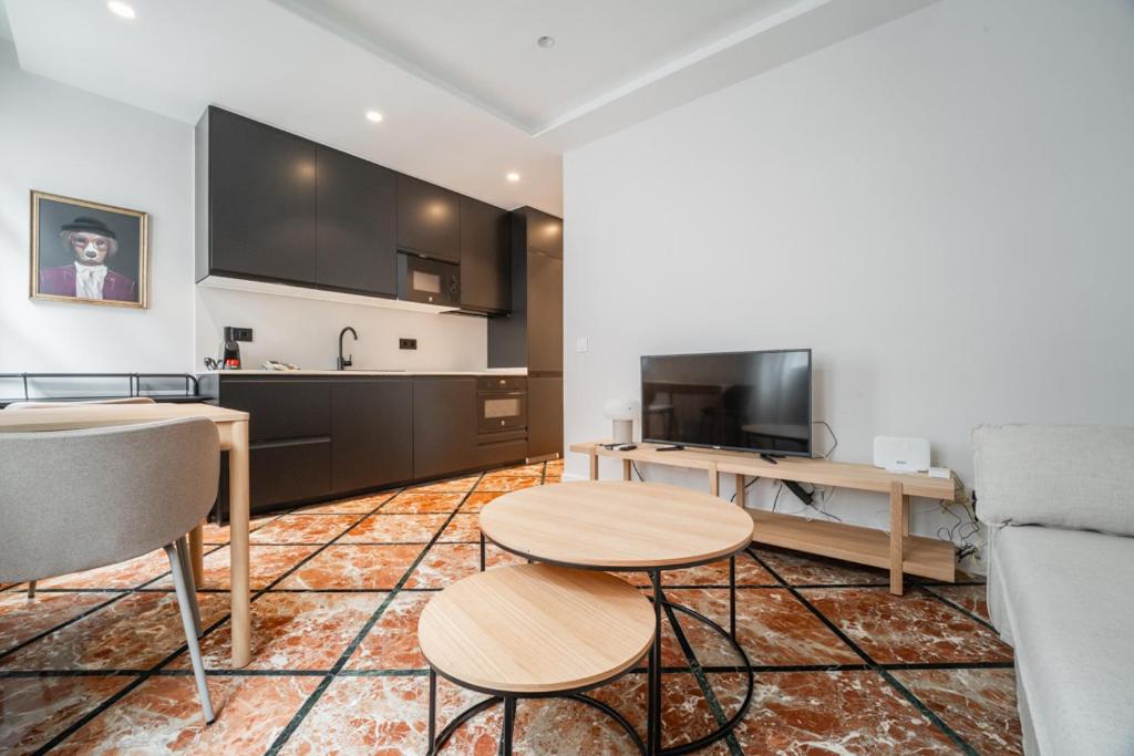 Modern bright - 1Bedroom 1Bath-Malasaña