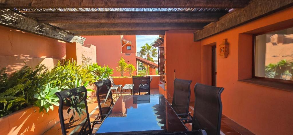 Beachside penthouse with top floor terrace and garage