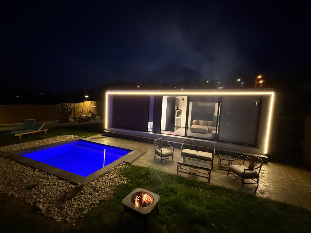Bassenget på eller i nærheten av Dusk batroun