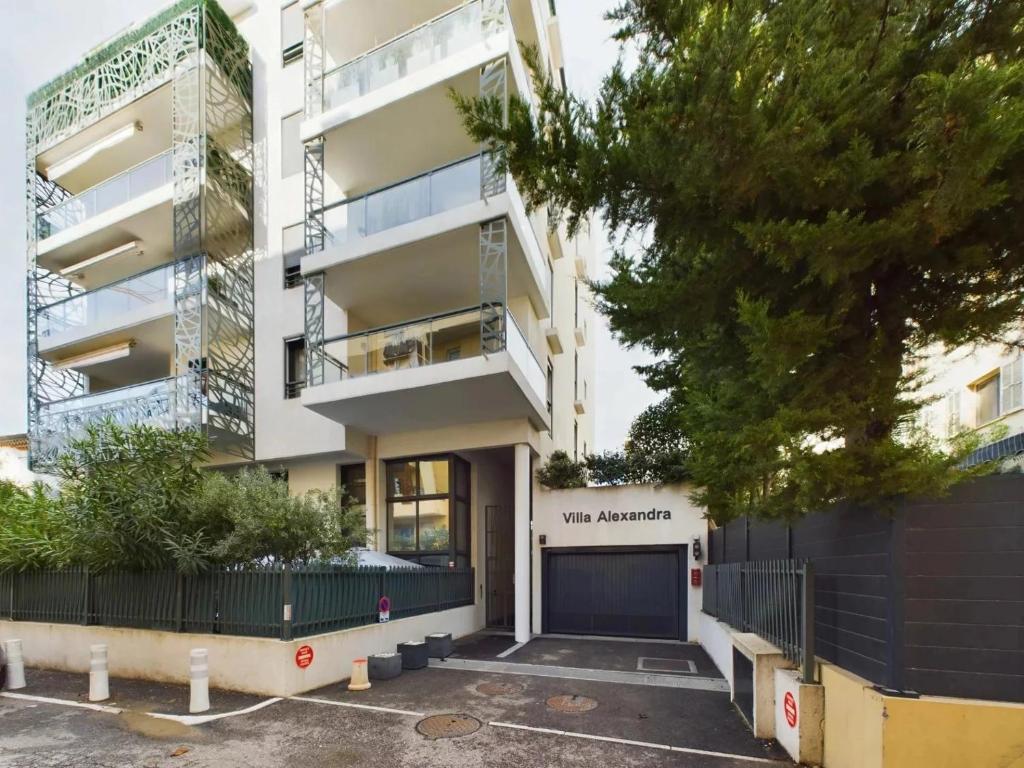 Villa Alexandra, Juan-les-pins, studio avec Clim, parking