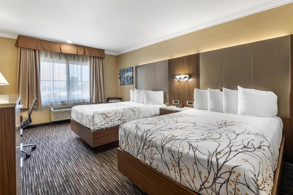 Best Western Airpark Hotel - LAX Airport LA Stadium - Double Room With Two Double Beds - Smoking