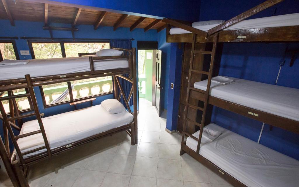 Postel nebo postele na pokoji v ubytování Arcadia Hostel Medellin
