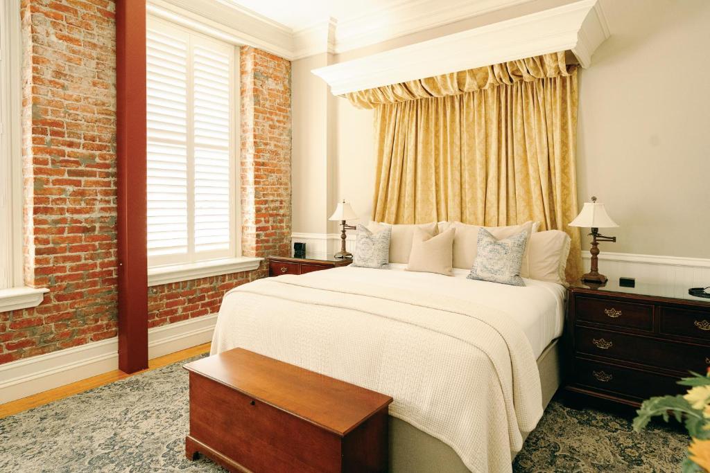 Napa River Inn photo