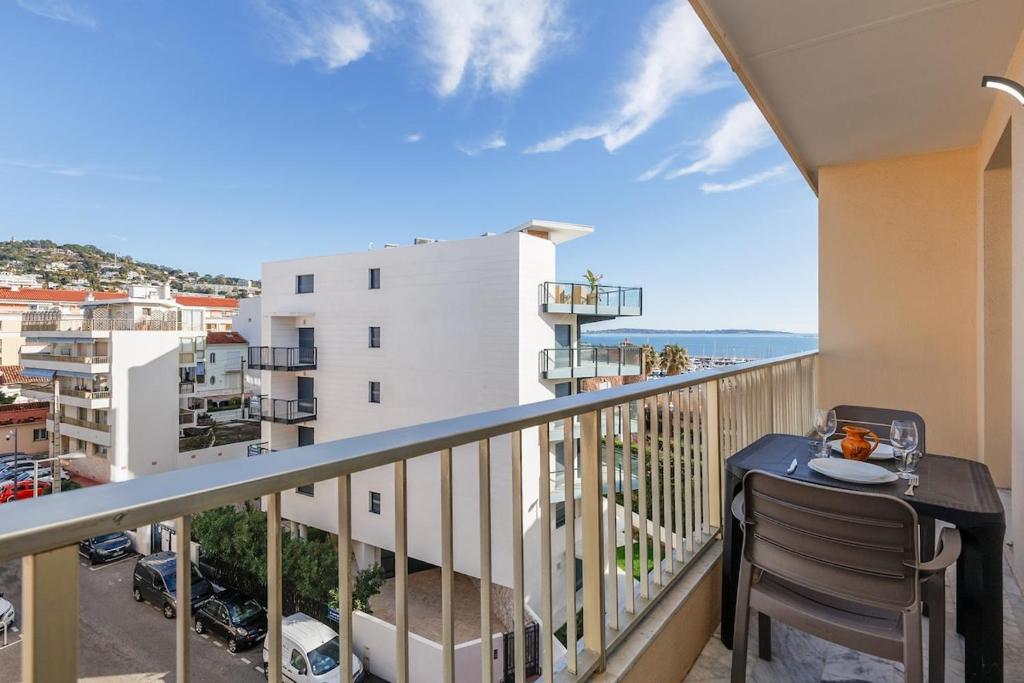 Upstays - Studio - Sea View - AC