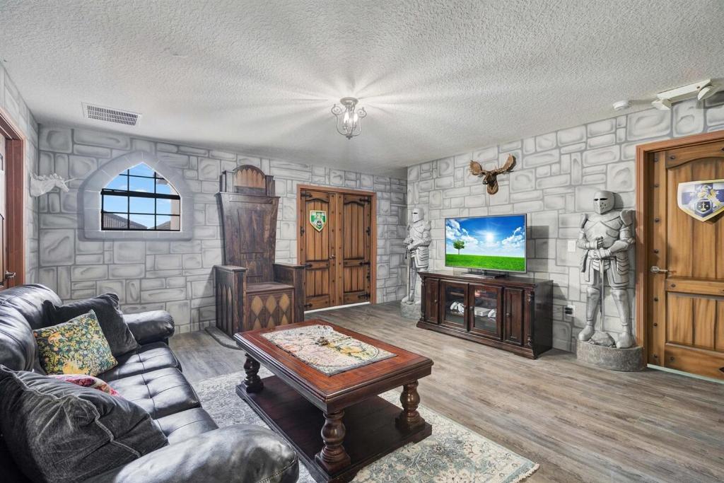 Knight & Princess Castle, Pool, Theater, Near Disney, Davenport (nove ...