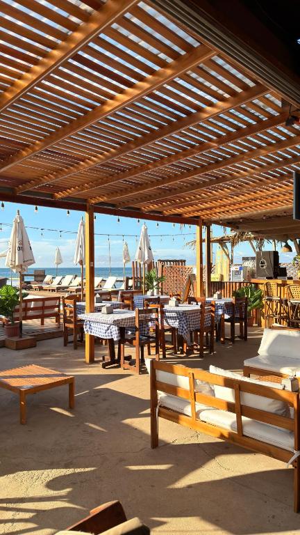 The Point Mancora Beach - Hostel Juvenil de Fiesta