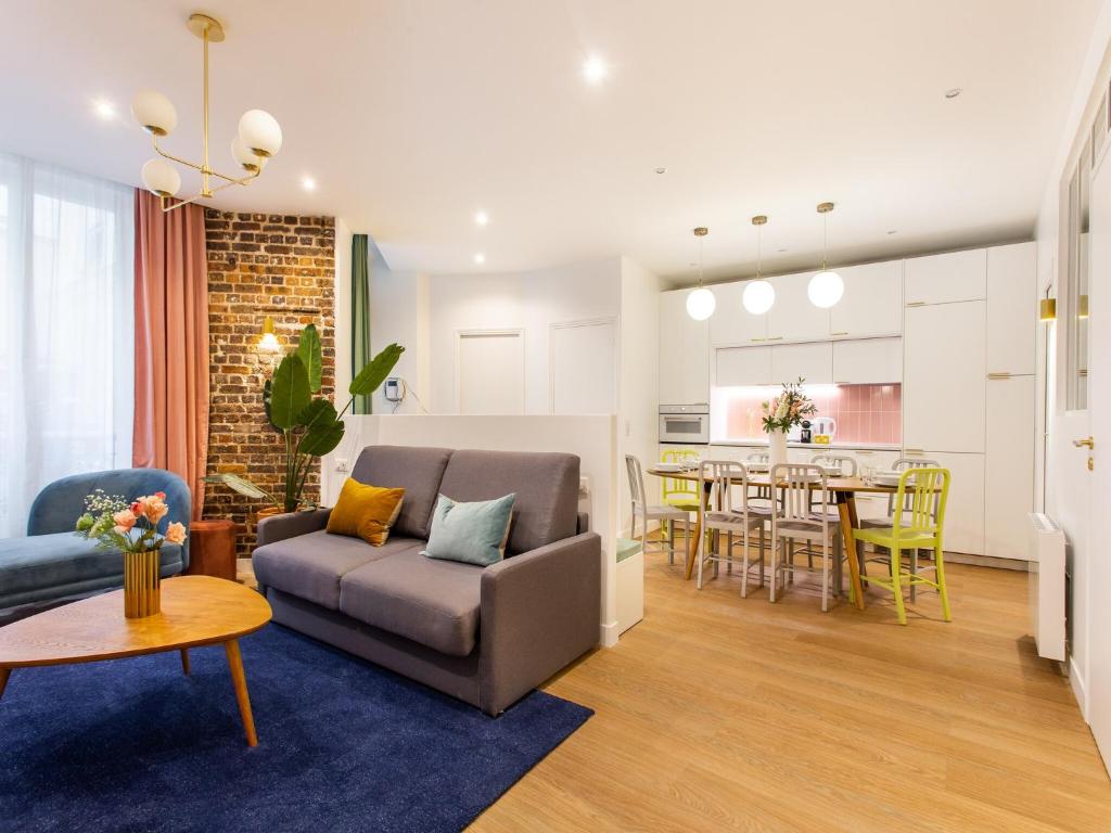 Beautiful apartment - 4BR 10P - Rue des Martyrs