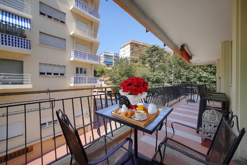 FRGK Stanislas Apartment Terrace, Central