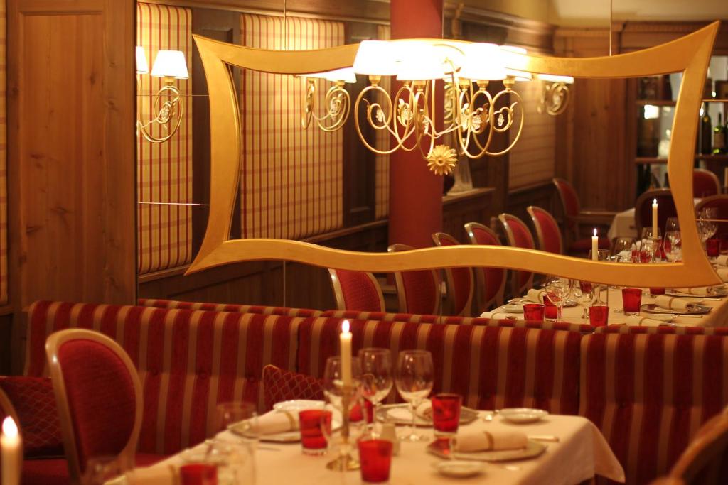 Restaurace v ubytování Alpen Suite Hotel
