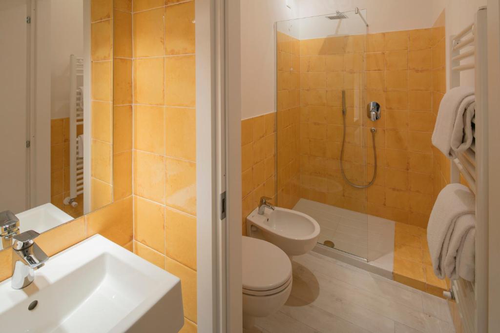 A bathroom at Affittacamere Margherita