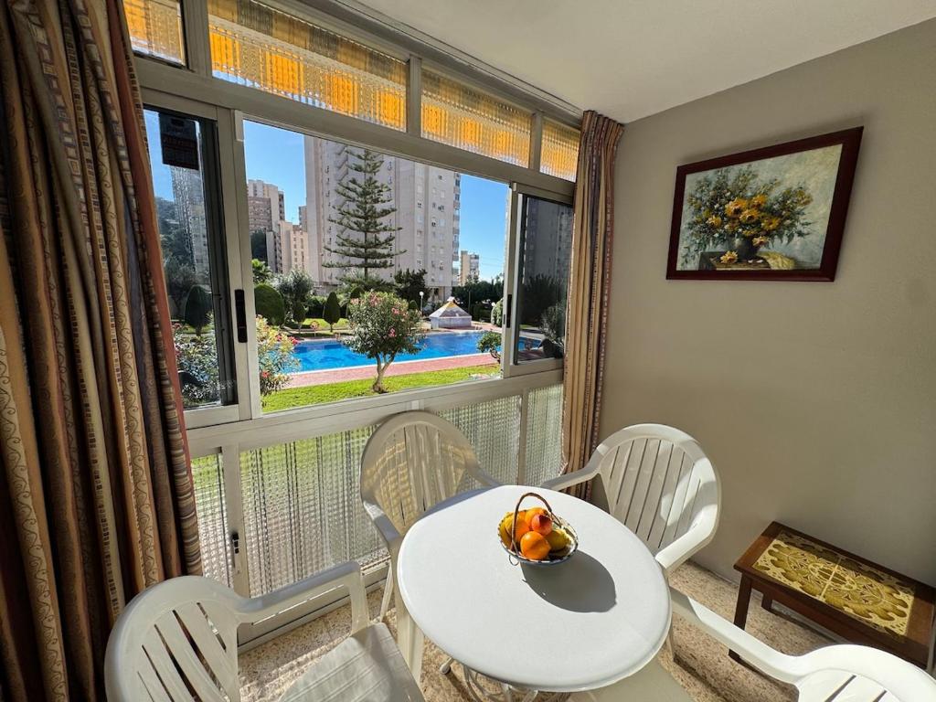 Apartment con piscina y parking a 600m de la playa, 2 habitaciones
