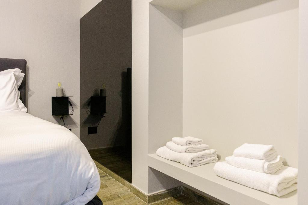 VICOLO SAN GAETANO -luxury rooms- - 11