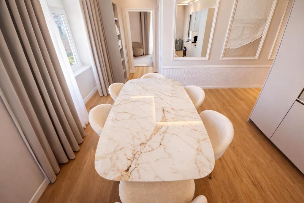 Royal Suite Apartment