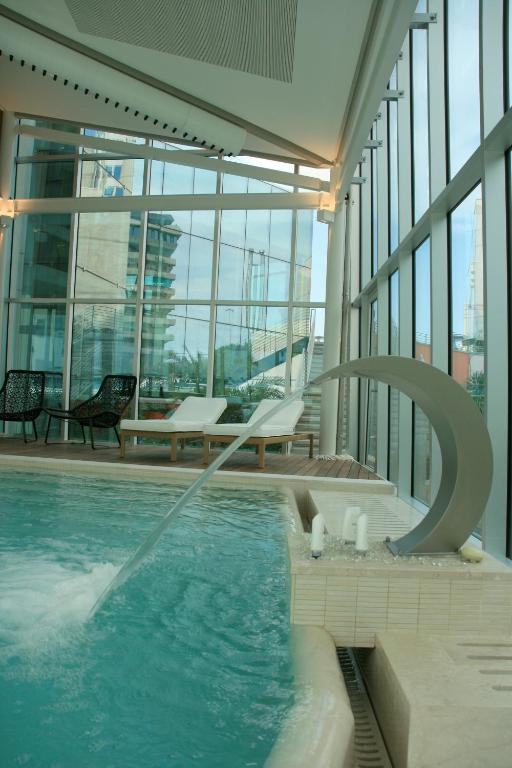 Bazén v ubytování Hotel Baia Flaminia nebo v jeho okolí