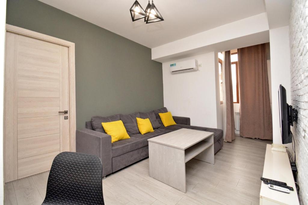 Charming Stay Steps from Republic Square by Domel Yerevan در ایروان