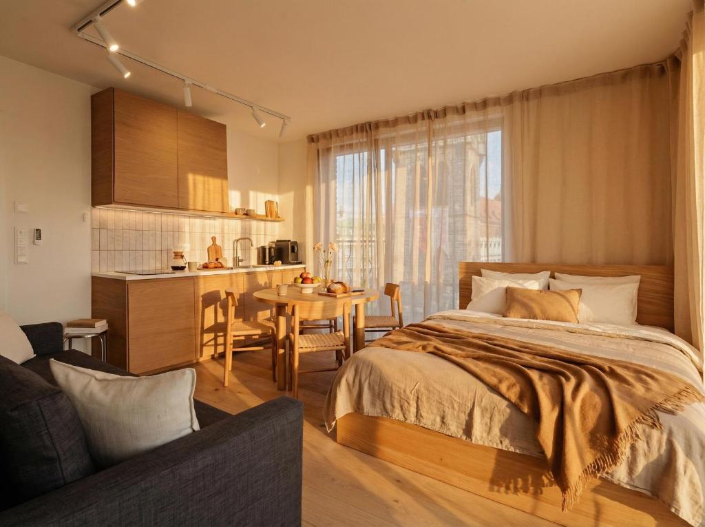 Turnkey I Henry's Tower Apartments - 16