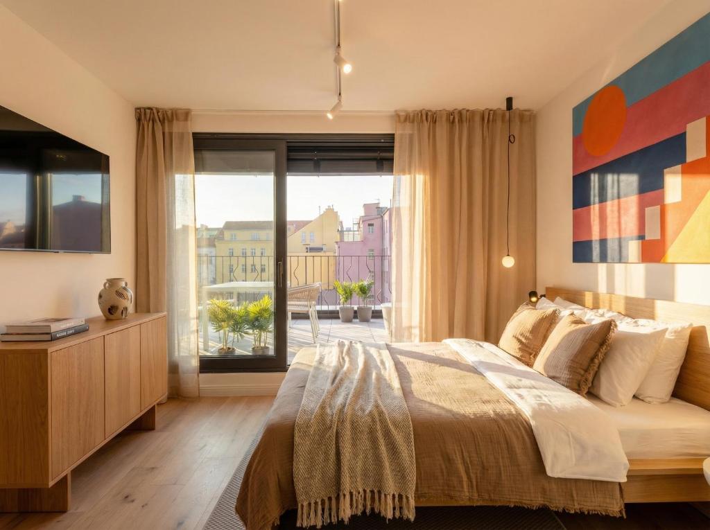 Turnkey I Henry's Tower Apartments - 1