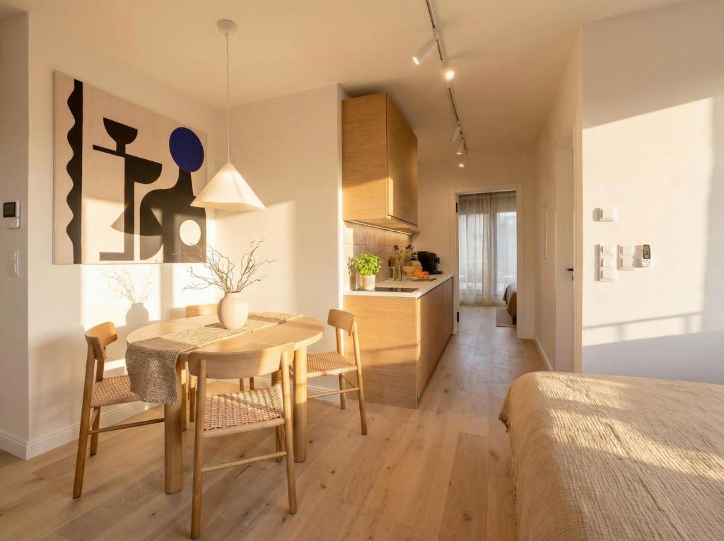 Turnkey I Henry's Tower Apartments - 5