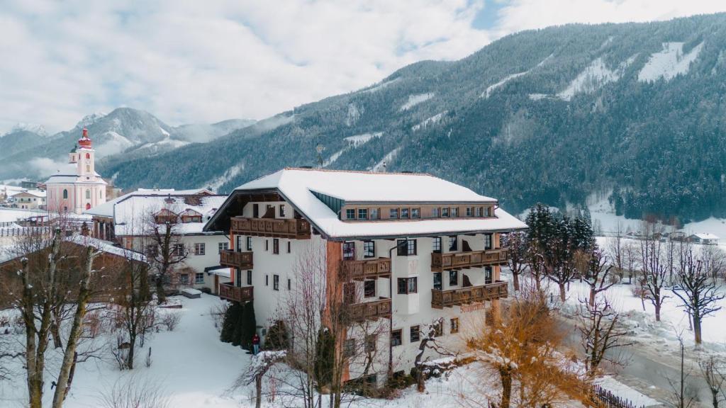 Strasserwirt - Ansitz zu Tirol - Housity