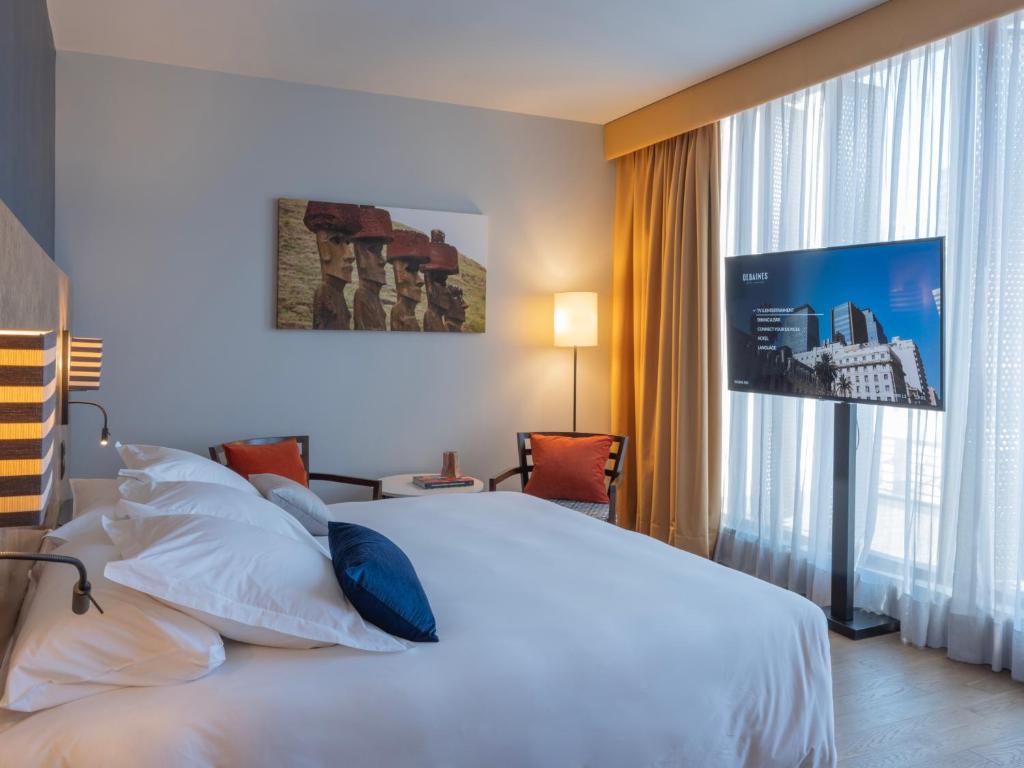 Travel Proud Debaines Hotel Santiago - Triple Room With Balcony