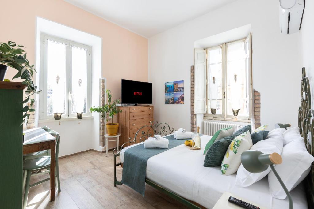Charming Capri style Retreat - near Termini station, near Colosseum