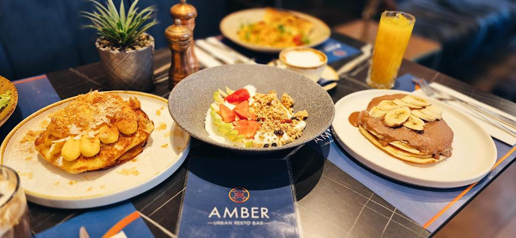 Garment District Suites - 18