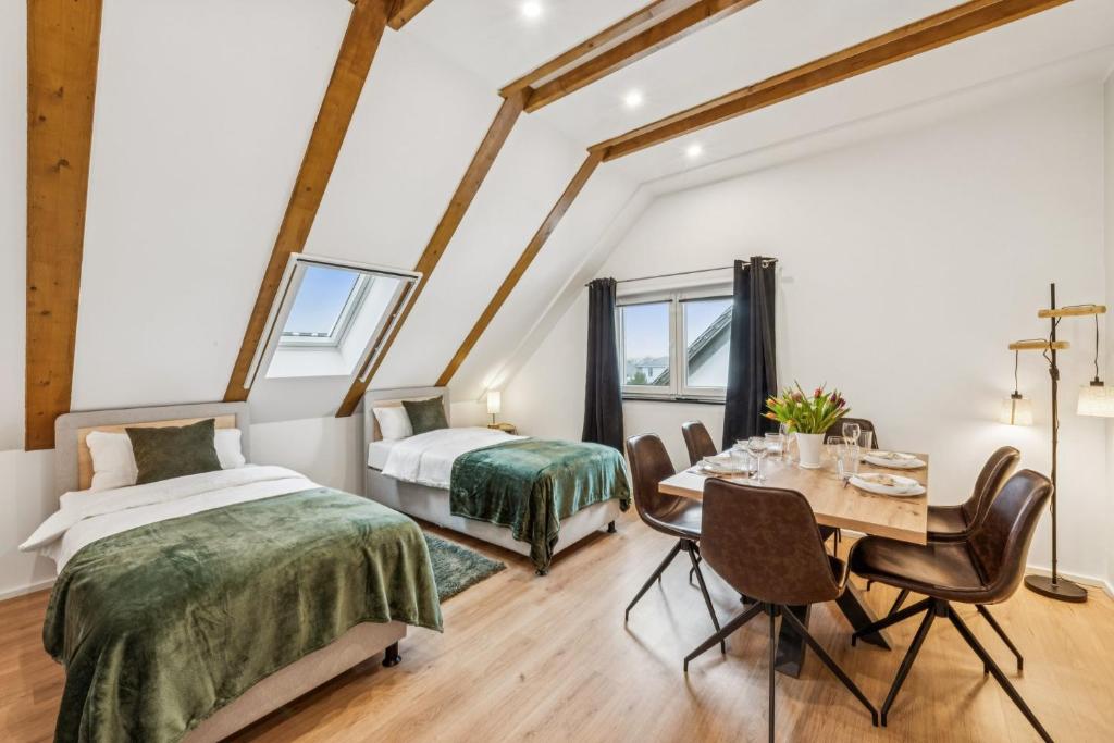 Ludwigsfelde Comfort Stay - 3BR Apartment