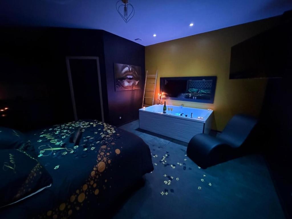 TV i/ili multimedijalni sistem u objektu Cc love