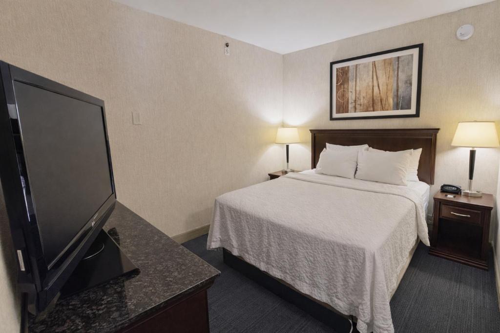 Hotel Lotus Kansas City Stadium - Suite Deluxe Con Cama Grande