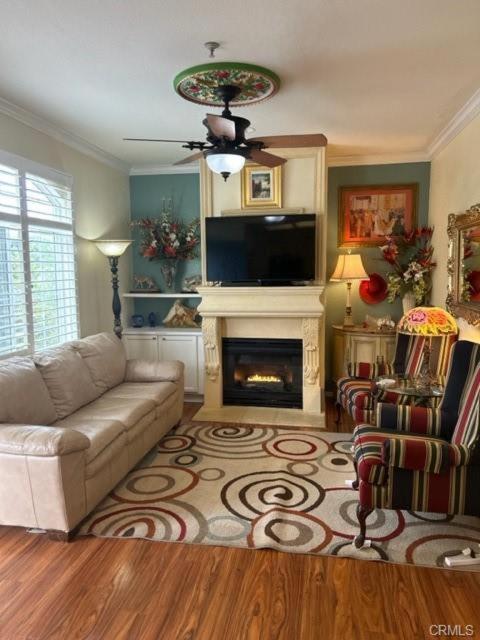 a living room with a couch and a fireplace at The Cozy Coast Nest in Oceano