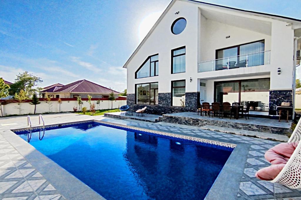 Qafqaz River Side Villa