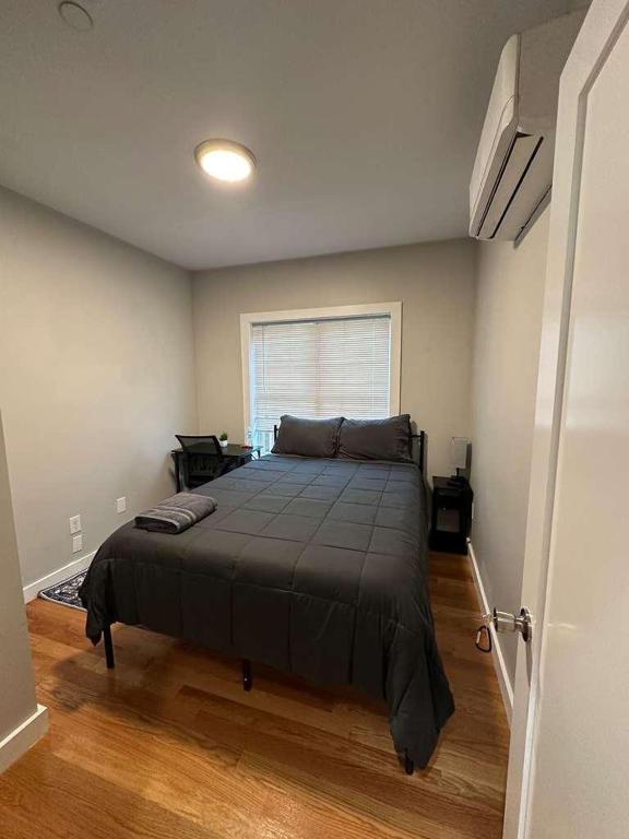 HomeStay in Boston West Bellflower Street photo