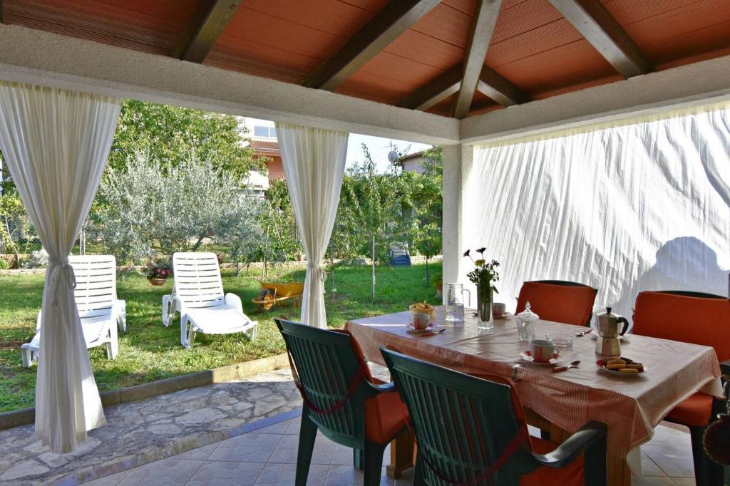Garden apartment in Umag